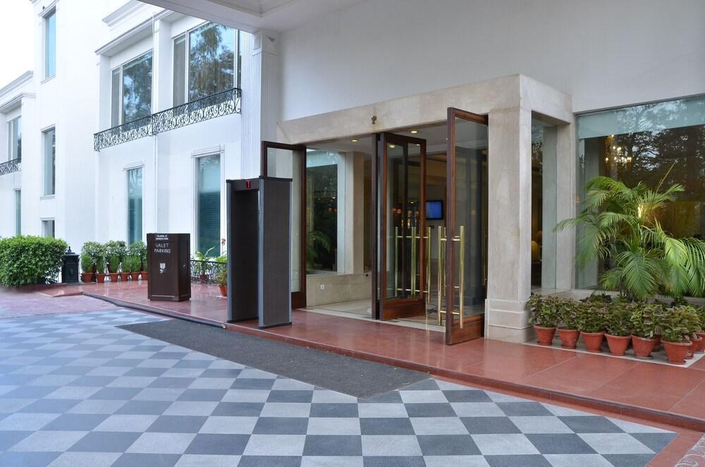 Country Inn & Suites By Radisson, Delhi Satbari New Delhi Bagian luar foto