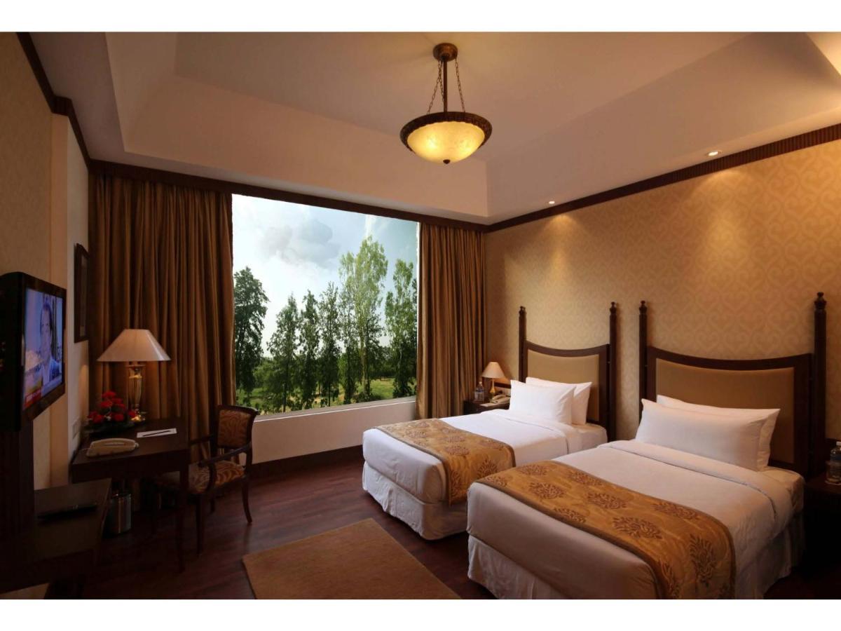 Country Inn & Suites By Radisson, Delhi Satbari New Delhi Bagian luar foto