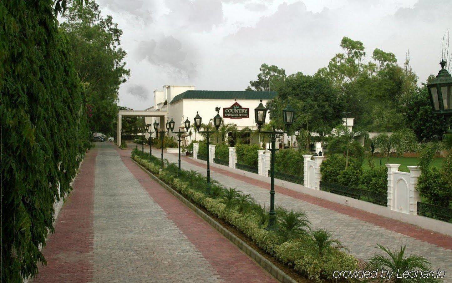 Country Inn & Suites By Radisson, Delhi Satbari New Delhi Bagian luar foto